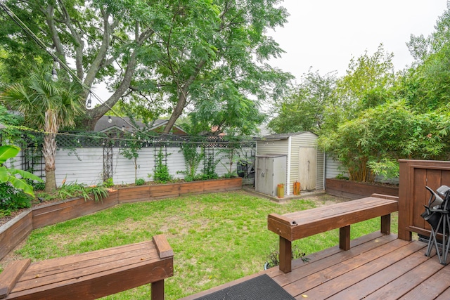 293 Grove St, Charleston, SC 29403 - view of yard featuring a wooden deck