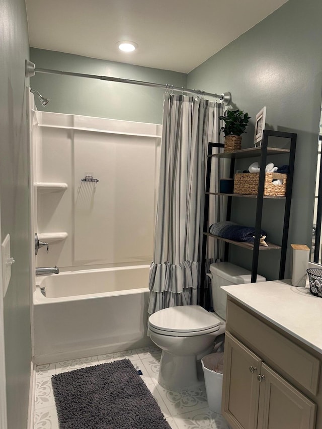 677 Redbud Ln, Summerville, SC 29486 - full bathroom featuring vanity, toilet, shower / bath combination with curtain, and recessed lighting