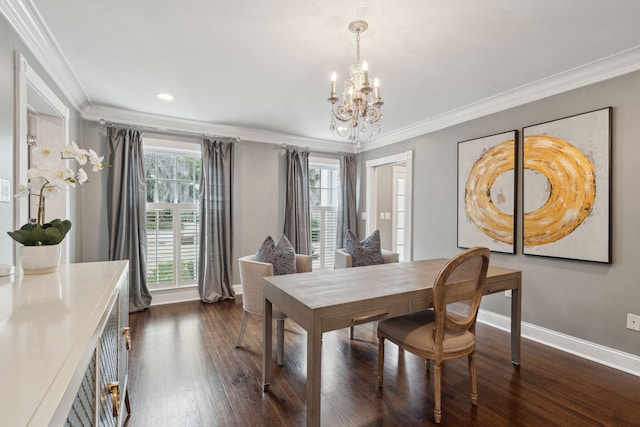 dining room with a notable chandelier, dark wood finished floors, recessed lighting, crown molding, and baseboards