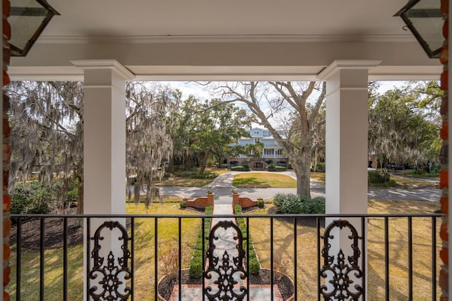 balcony featuring covered porch