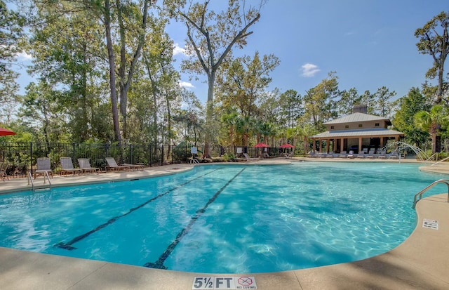 view of swimming pool