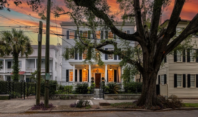 view of front facade with a porch