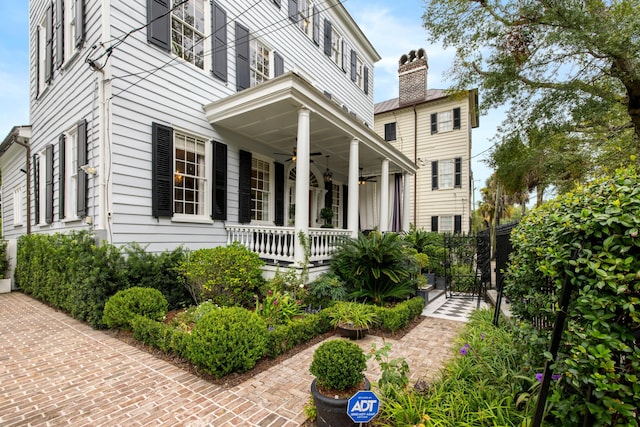 view of front of property with covered porch