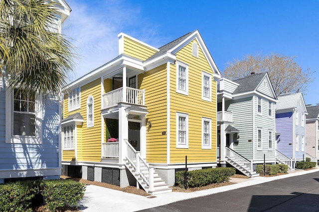 exterior space featuring a balcony