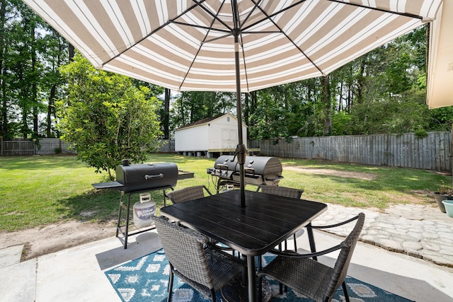 305 Forest Cir, Summerville, SC 29483 - view of patio / terrace with grilling area and outdoor dining area