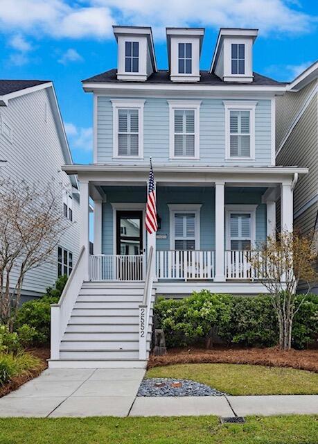 view of front facade with covered porch