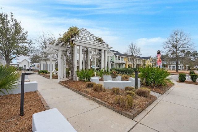 view of home's community featuring a residential view