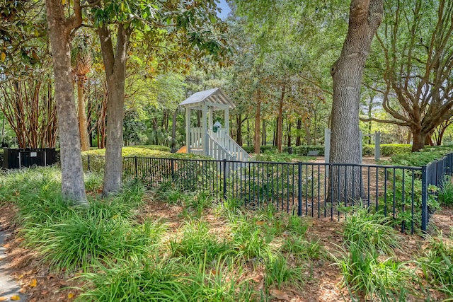 1308 Wild Olive Dr, Mount Pleasant, SC 29464 - view of yard