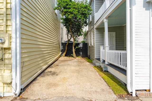 view of home's exterior