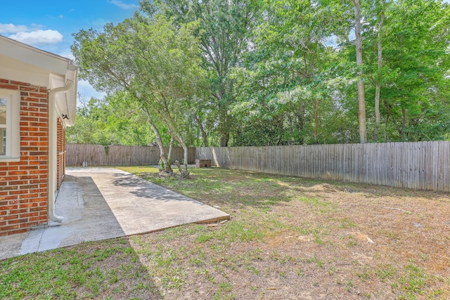 2534 Flamingo Dr, Charleston, SC 29414 - fenced backyard featuring a patio area