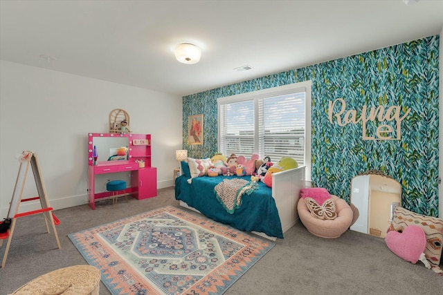 bedroom featuring carpet floors