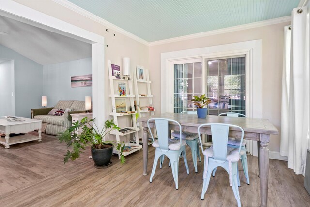 1227 Ocean View Rd, Charleston, SC 29412 - dining room featuring wood finished floors and ornamental molding