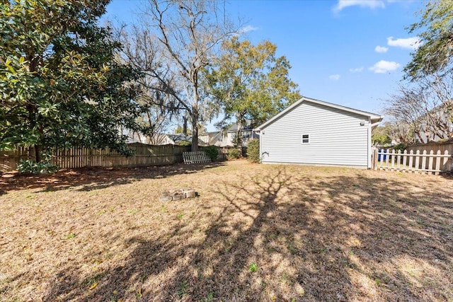 view of yard featuring fence