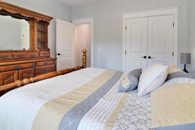 bedroom featuring a closet