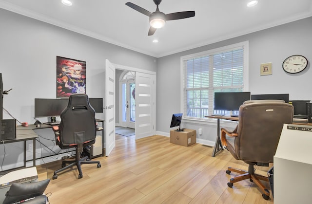 office area featuring crown molding, wood finished floors, ceiling fan, recessed lighting, and baseboards