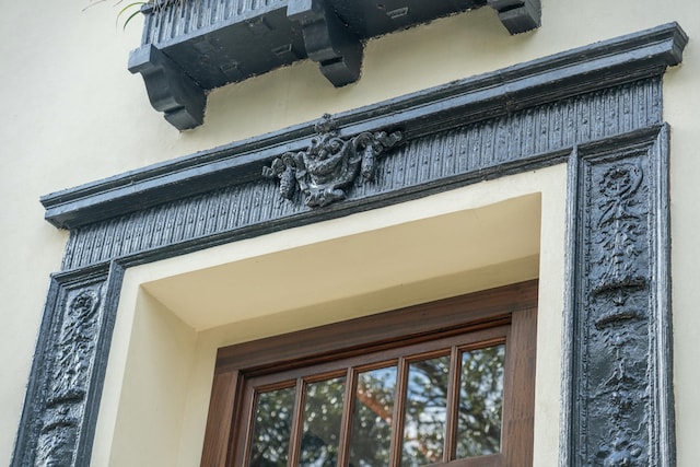 details featuring stucco siding