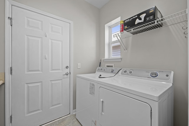 554 Tranquil Waters Way, Summerville, SC 29486 - washroom with baseboards, independent washer and dryer, and laundry area