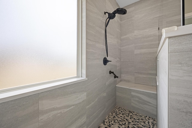 554 Tranquil Waters Way, Summerville, SC 29486 - full bathroom with tiled shower