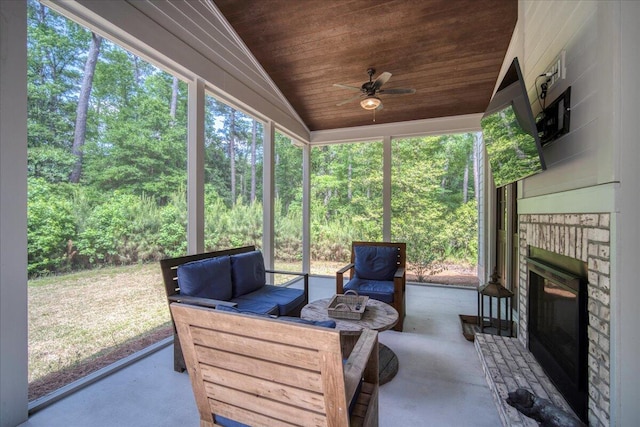 view of patio featuring outdoor lounge area and a ceiling fan