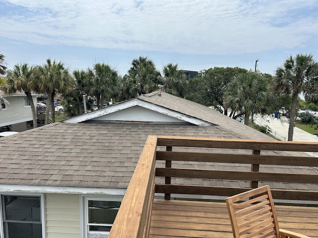 1736 E Ashley Ave, Folly Beach, SC 29439 - view of side of home with a shingled roof