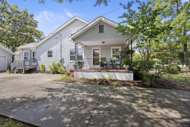 647 Ellis St, Mount Pleasant, SC 29464 - view of front of house with covered porch