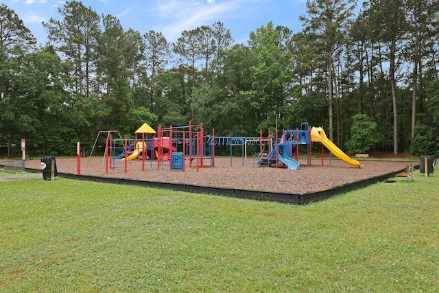 105 Londonderry Rd, Goose Creek, SC 29445 - communal playground featuring a lawn