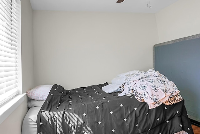 bedroom featuring ceiling fan