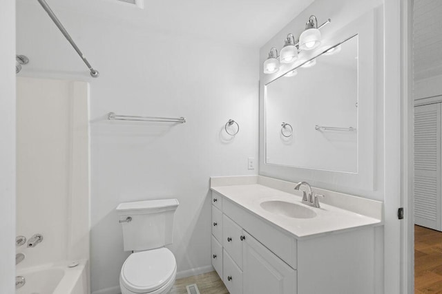 811 Treeloft Trce, Seabrook Island, SC 29455 - bathroom with vanity, washtub / shower combination, and wood finished floors