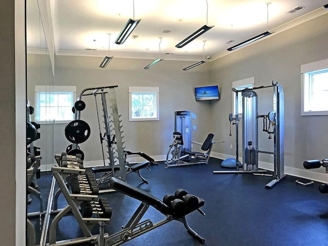 workout area with visible vents and baseboards