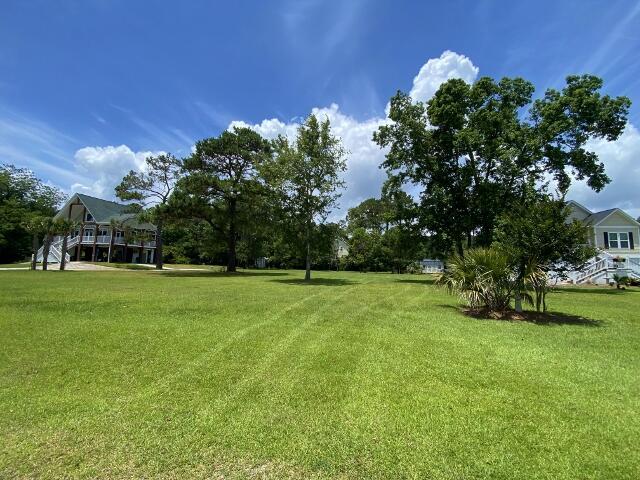 25 Blackbear Rd, Edisto Island, SC 29438