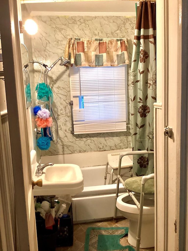 full bathroom featuring shower / tub combo, sink, crown molding, tile patterned flooring, and toilet