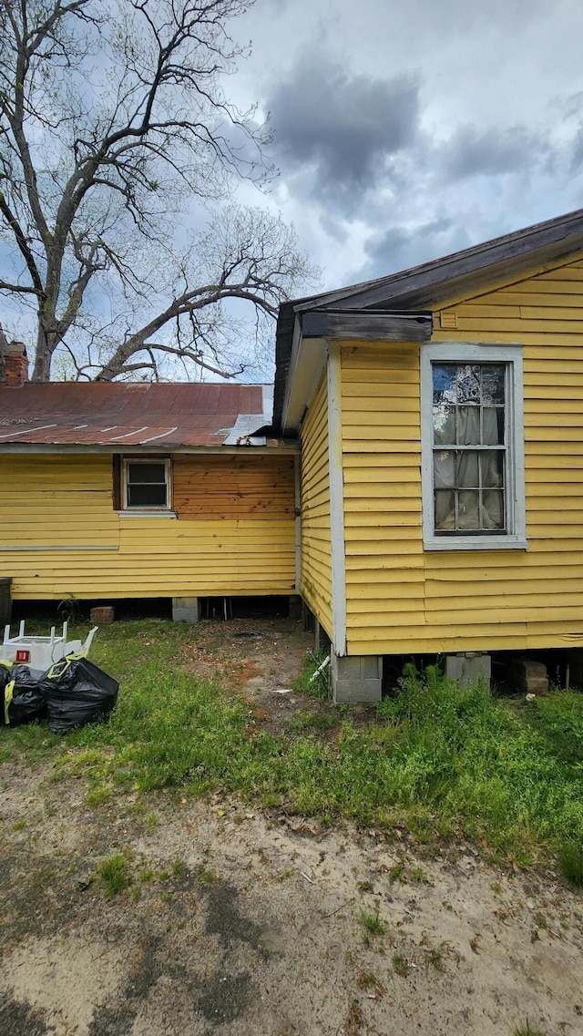 view of side of property