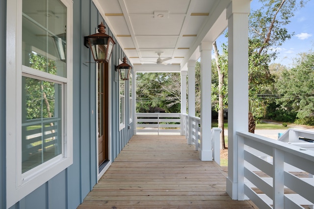 deck with ceiling fan