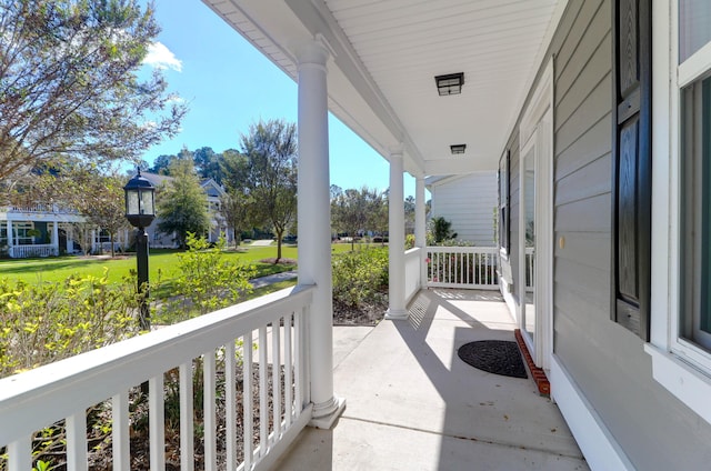 view of patio / terrace with covered porch