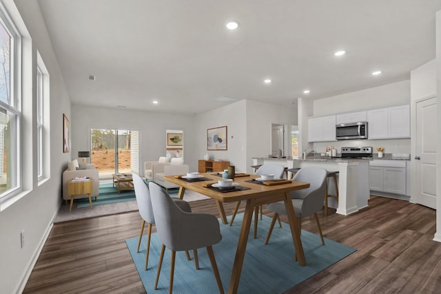 528 Pender Woods Dr, Summerville, SC 29486 - dining space with dark wood-style flooring, recessed lighting, and baseboards
