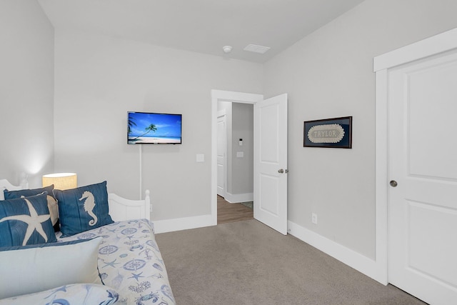 view of carpeted bedroom