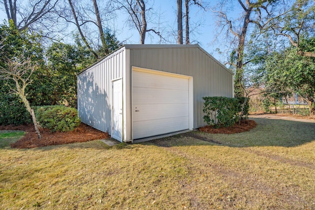 view of detached garage