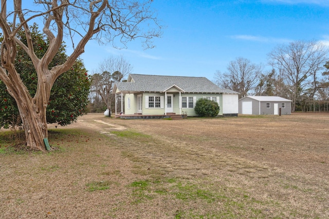 ranch-style house featuring a front lawn