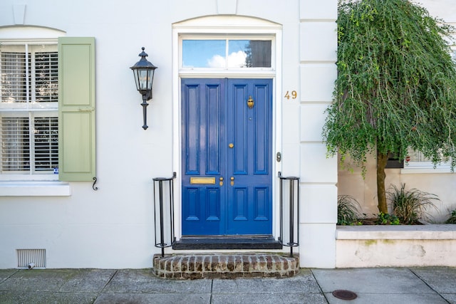 view of property entrance