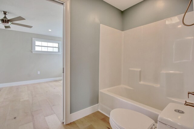 125 Oak Bay Dr, Georgetown, SC 29440 - full bath with a ceiling fan, wood finished floors, and bathing tub / shower combination
