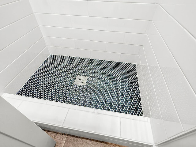 6305 Lucille Dr, North Charleston, SC 29406 - bathroom view of tiled shower