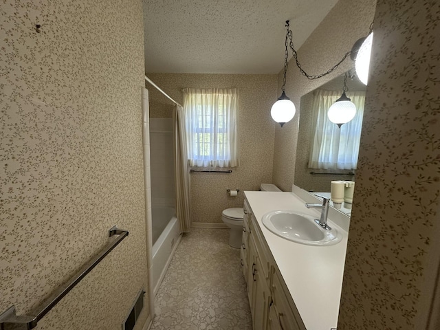 full bath featuring a textured ceiling, visible vents, shower / bath combo, vanity, and toilet