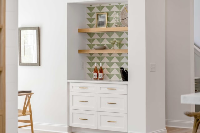 7053 Schooner St, Daniel Island, SC 29492 - indoor dry bar with baseboards