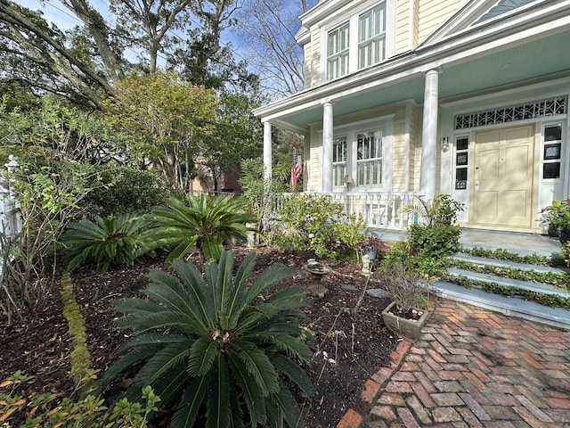 property entrance with a porch