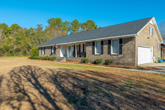 single story home featuring a porch