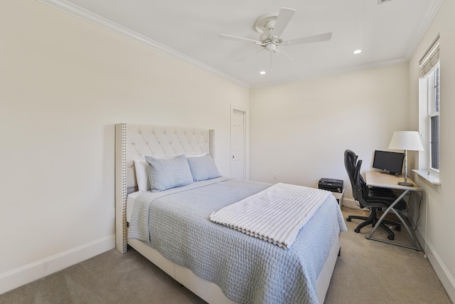 bedroom with baseboards, ornamental molding, carpet flooring, recessed lighting, and a ceiling fan