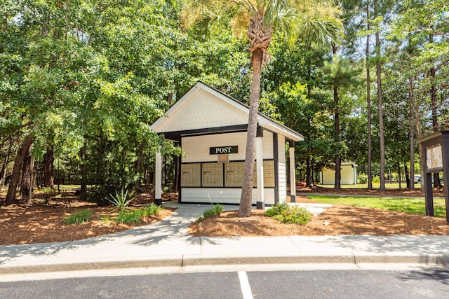 1121 Basildon Rd, Mount Pleasant, SC 29466 - view of front of house featuring view of scattered trees
