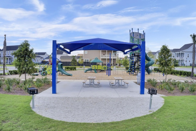 357 Parish Farms Dr, Summerville, SC 29486 - community playground with a yard and a residential view