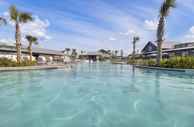 view of swimming pool