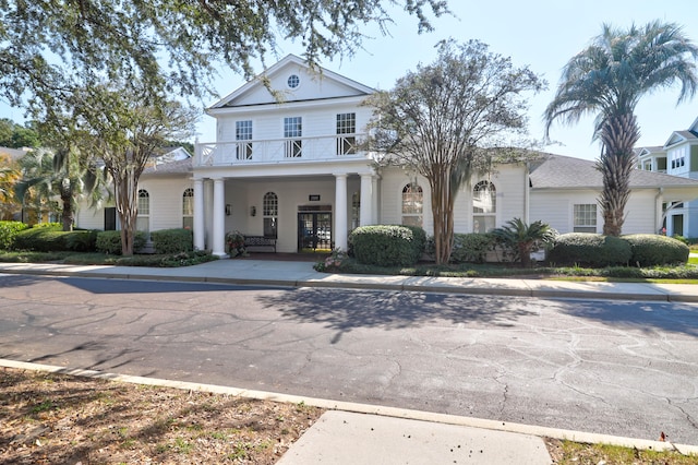 view of front facade featuring covered porch